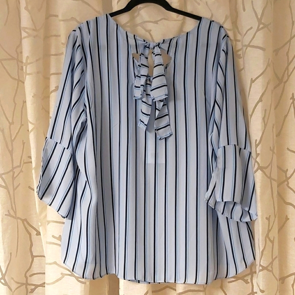 NWT Sioni Blue Pinstripe BOHO Chiffon Blouse - Picture 2 of 6